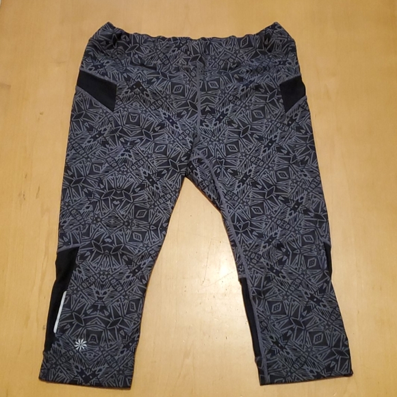 NWOT Athleta Capri - Picture 1 of 4